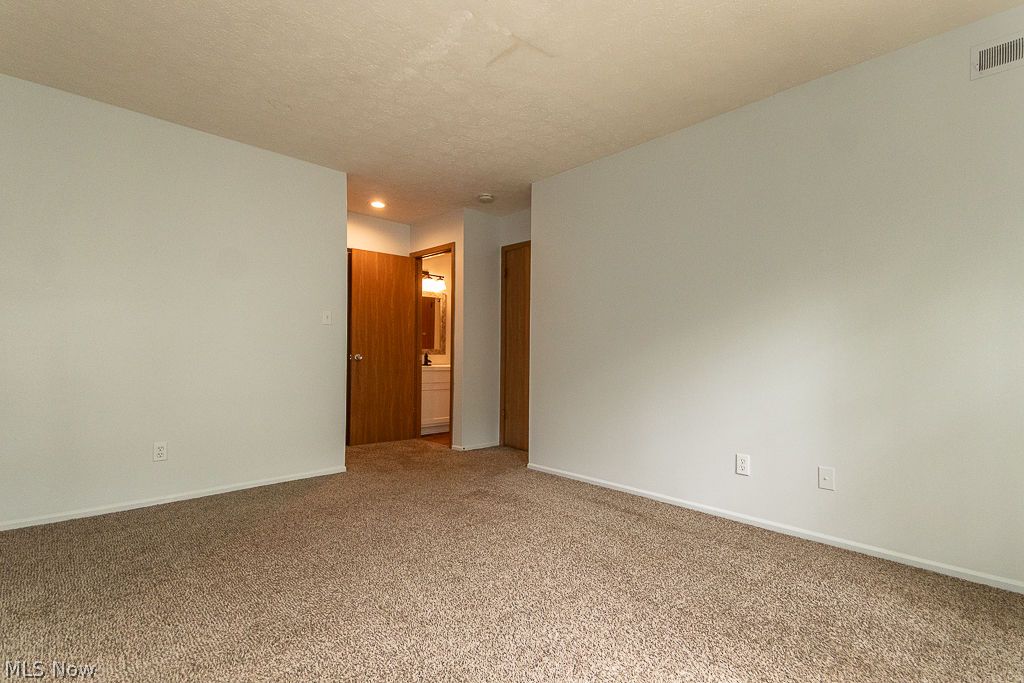 2003 Stoney Run Circle Broadview Heights OH 44147