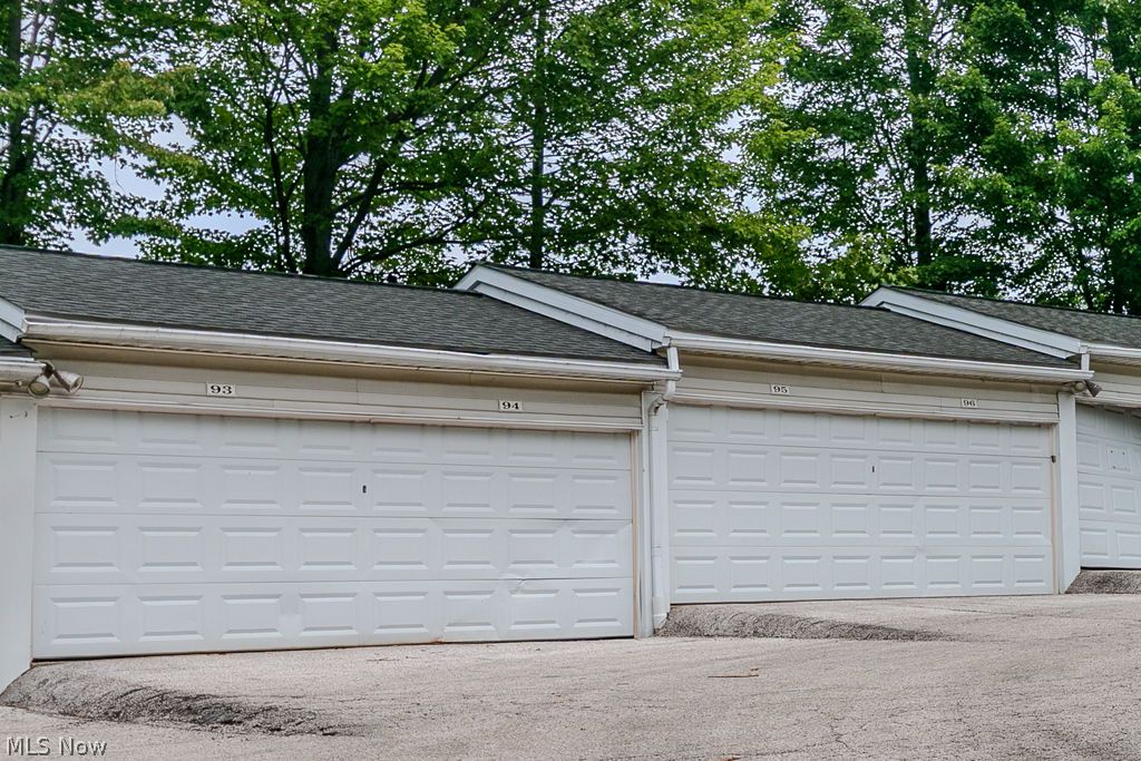 2003 Stoney Run Circle Broadview Heights OH 44147