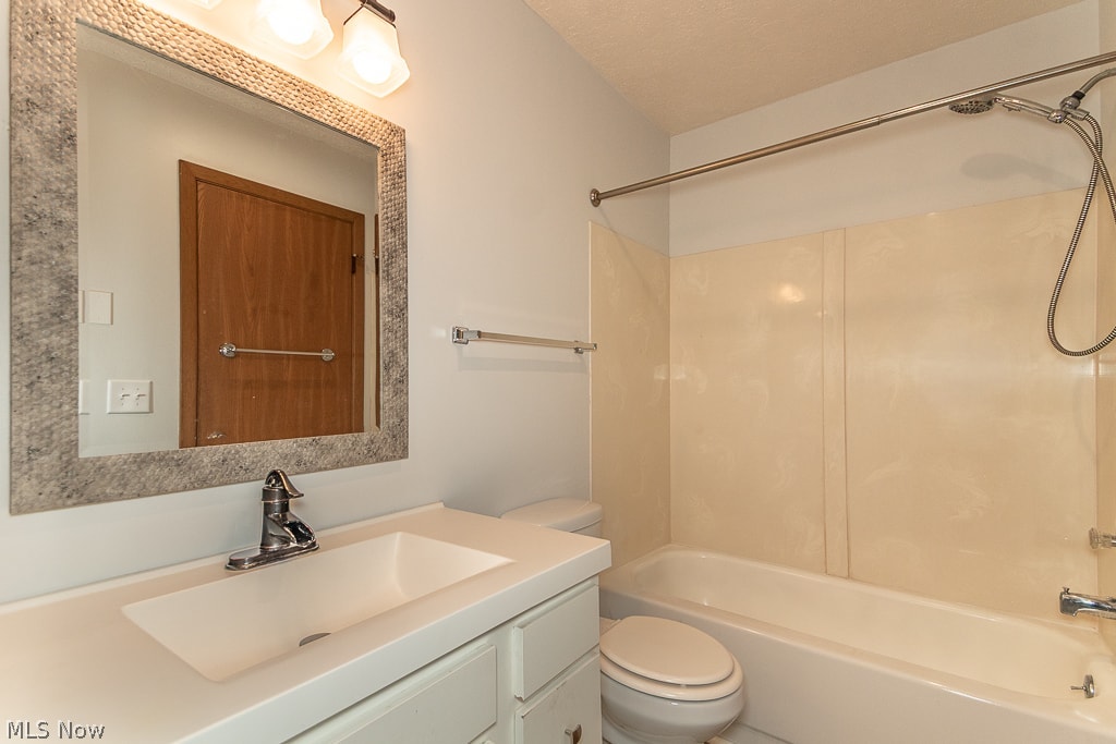 2003 Stoney Run Circle Broadview Heights OH 44147