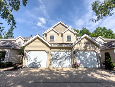 443 Eagle Trace Mayfield Heights OH 44124