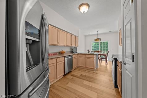 443 Eagle Trace Mayfield Heights OH 44124