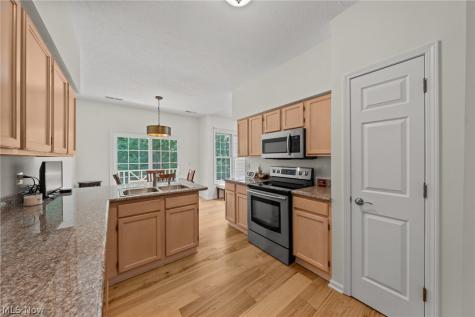 443 Eagle Trace Mayfield Heights OH 44124
