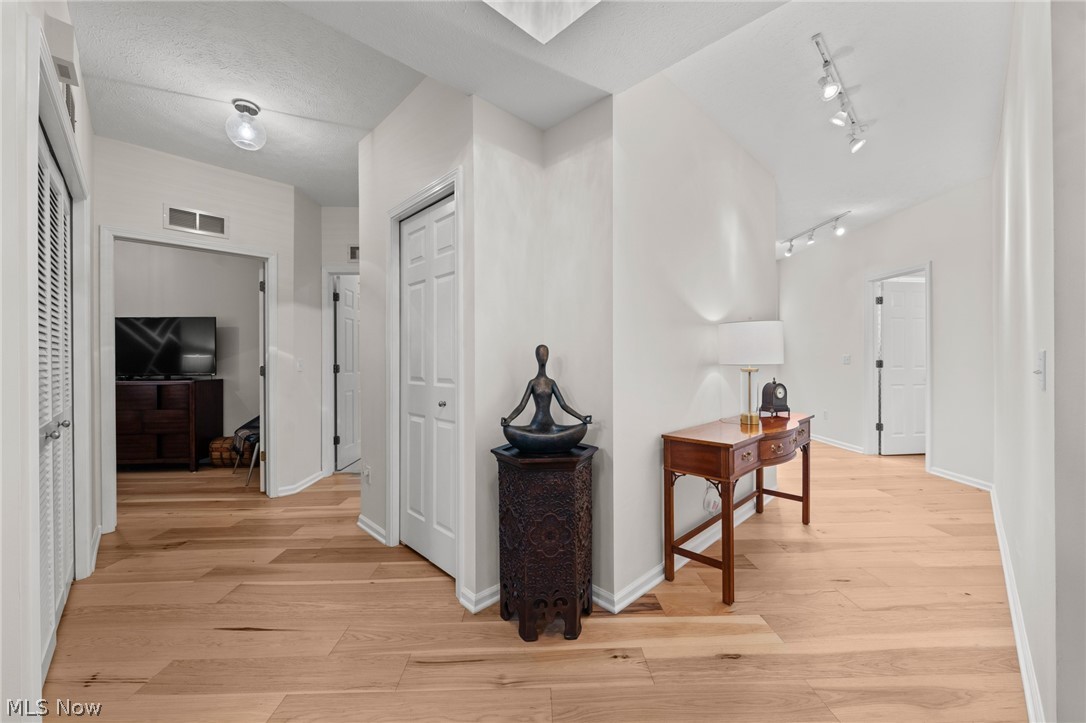 443 Eagle Trace Mayfield Heights OH 44124
