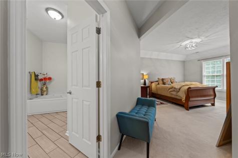 443 Eagle Trace Mayfield Heights OH 44124