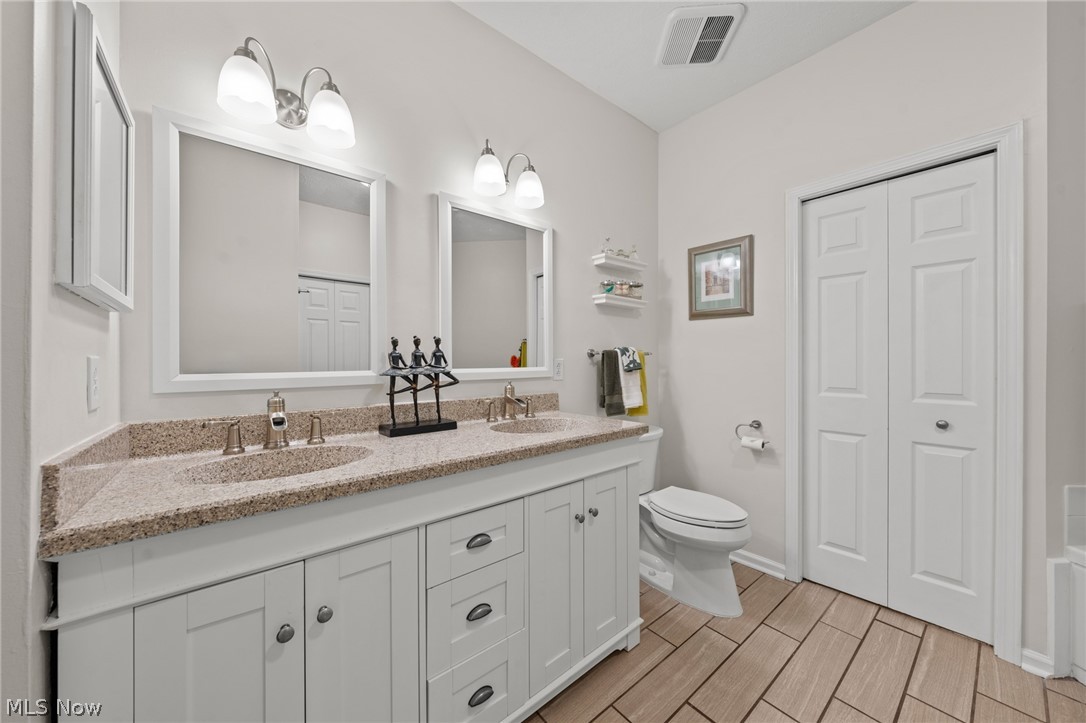 443 Eagle Trace Mayfield Heights OH 44124