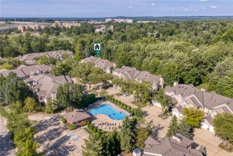 443 Eagle Trace Mayfield Heights OH 44124