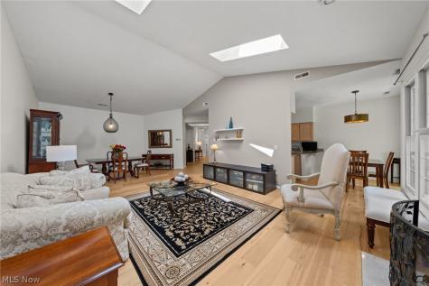 443 Eagle Trace Mayfield Heights OH 44124