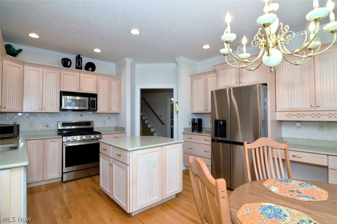 8205 Knolls Way Chagrin Falls OH 44023