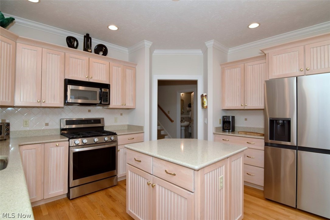 8205 Knolls Way Chagrin Falls OH 44023
