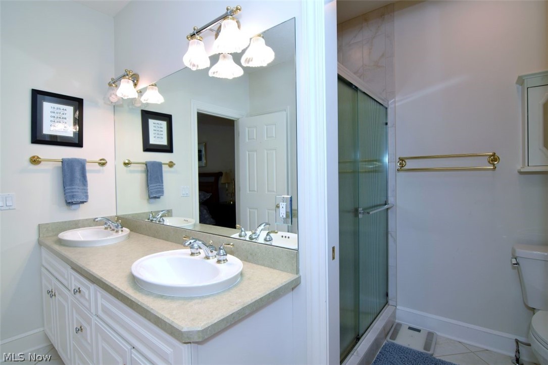 8205 Knolls Way Chagrin Falls OH 44023