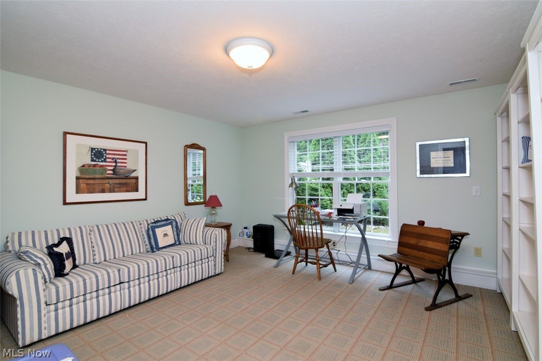 8205 Knolls Way Chagrin Falls OH 44023