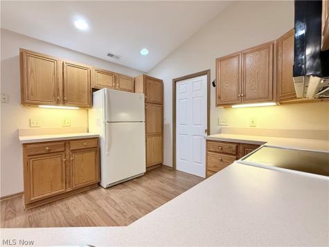1460 Laurenbrook Lane NE Massillon OH 44646