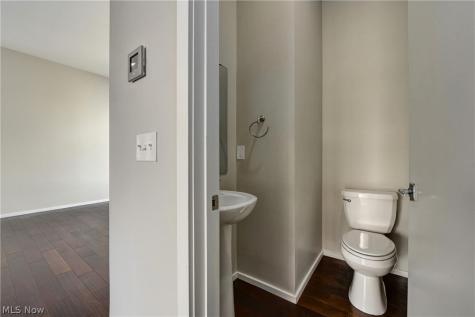 1320 W 58th Street Cleveland OH 44102