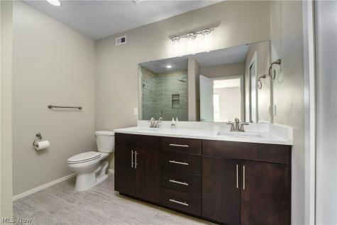 1320 W 58th Street Cleveland OH 44102