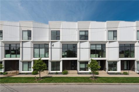 1320 W 58th Street Cleveland OH 44102