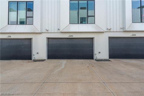 1320 W 58th Street Cleveland OH 44102