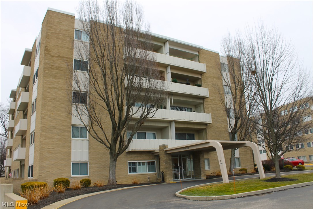 2089 Wooster Road Rocky River OH 44116