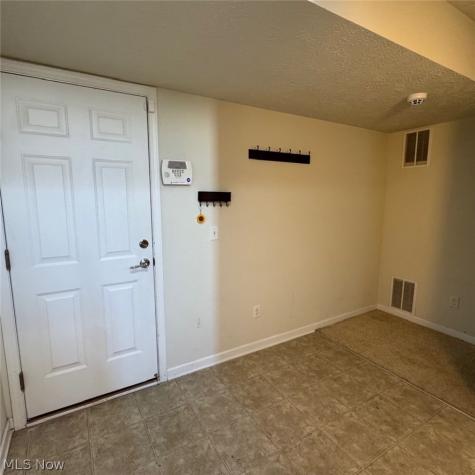 393 Caleb Drive Akron OH 44321