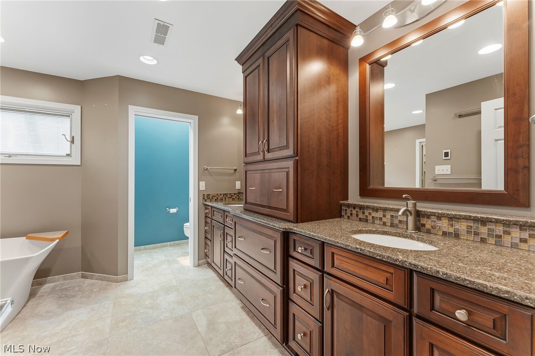 5741 Som Center Road Solon OH 44139