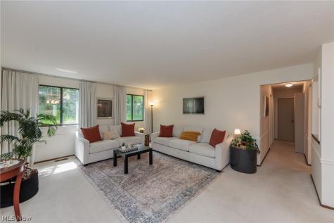 132 Kimrose Lane Broadview Heights OH 44147