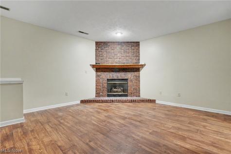 2412 Wrens Drive S Stow OH 44224