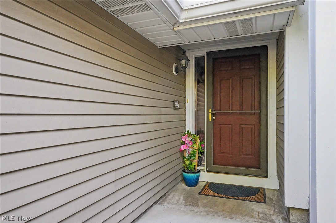 2412 Wrens Drive S Stow OH 44224