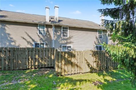 2412 Wrens Drive S Stow OH 44224