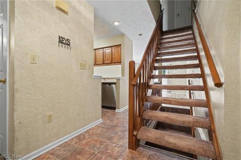 2412 Wrens Drive S Stow OH 44224