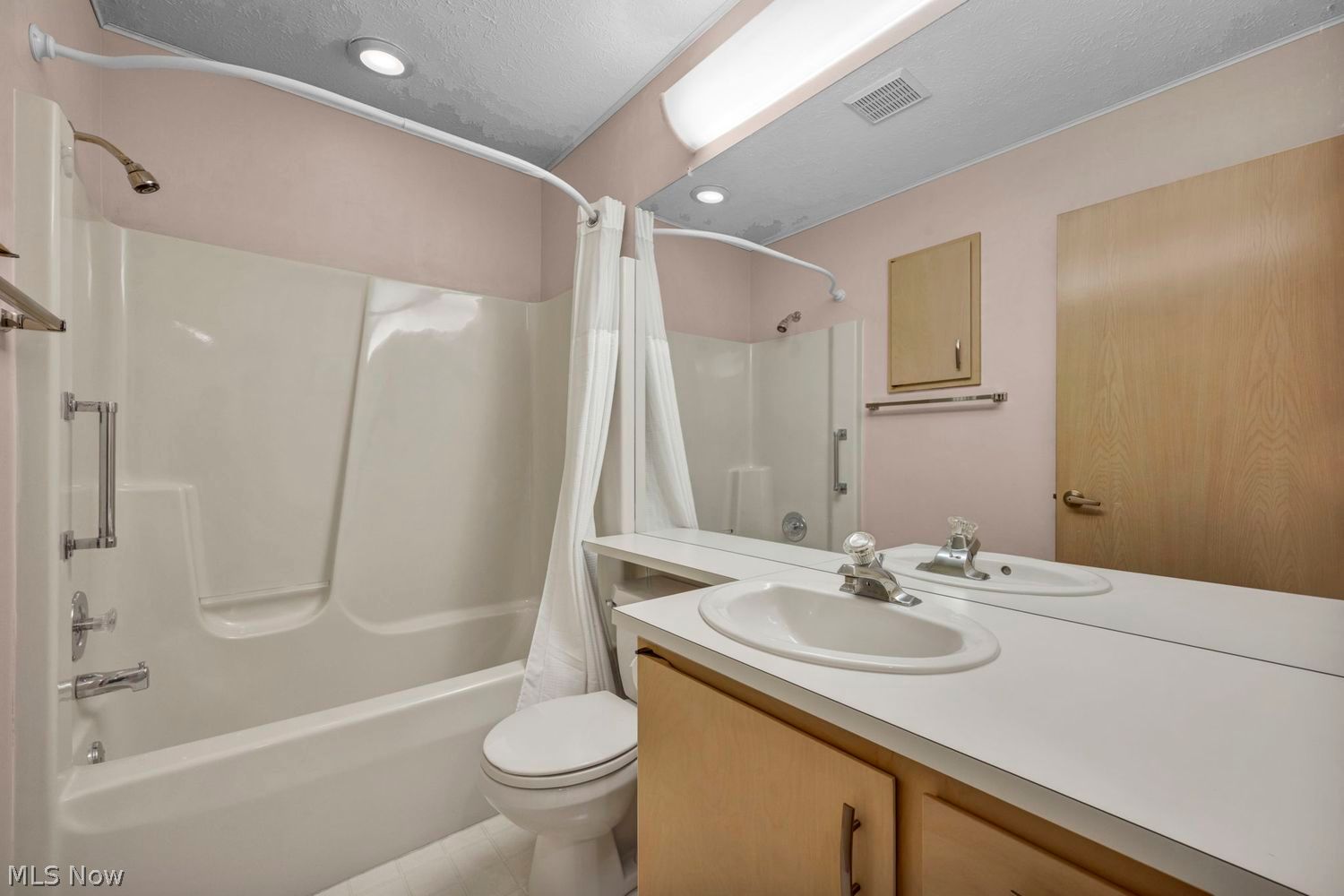 12599 Doria Court Strongsville OH 44149
