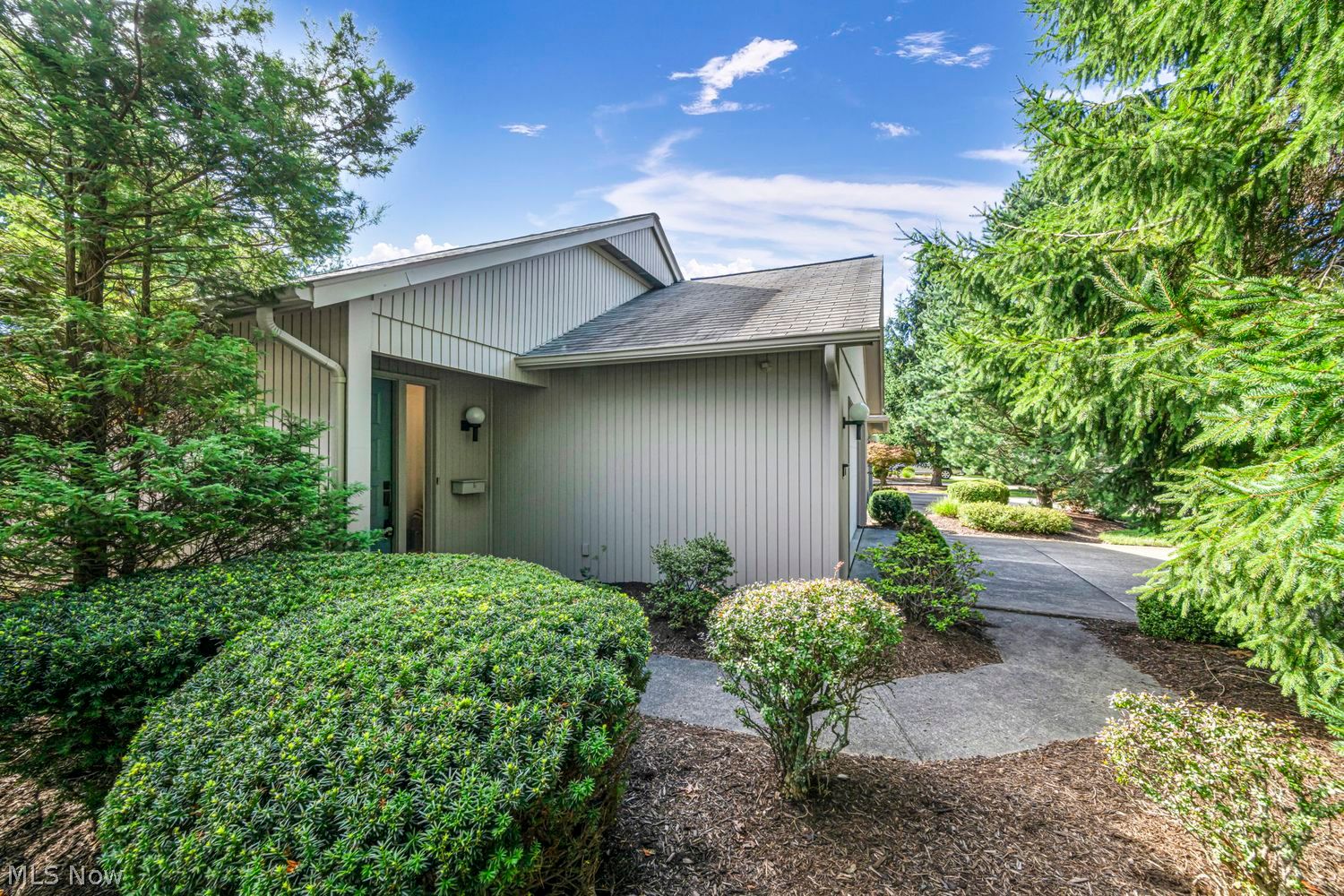 12599 Doria Court Strongsville OH 44149