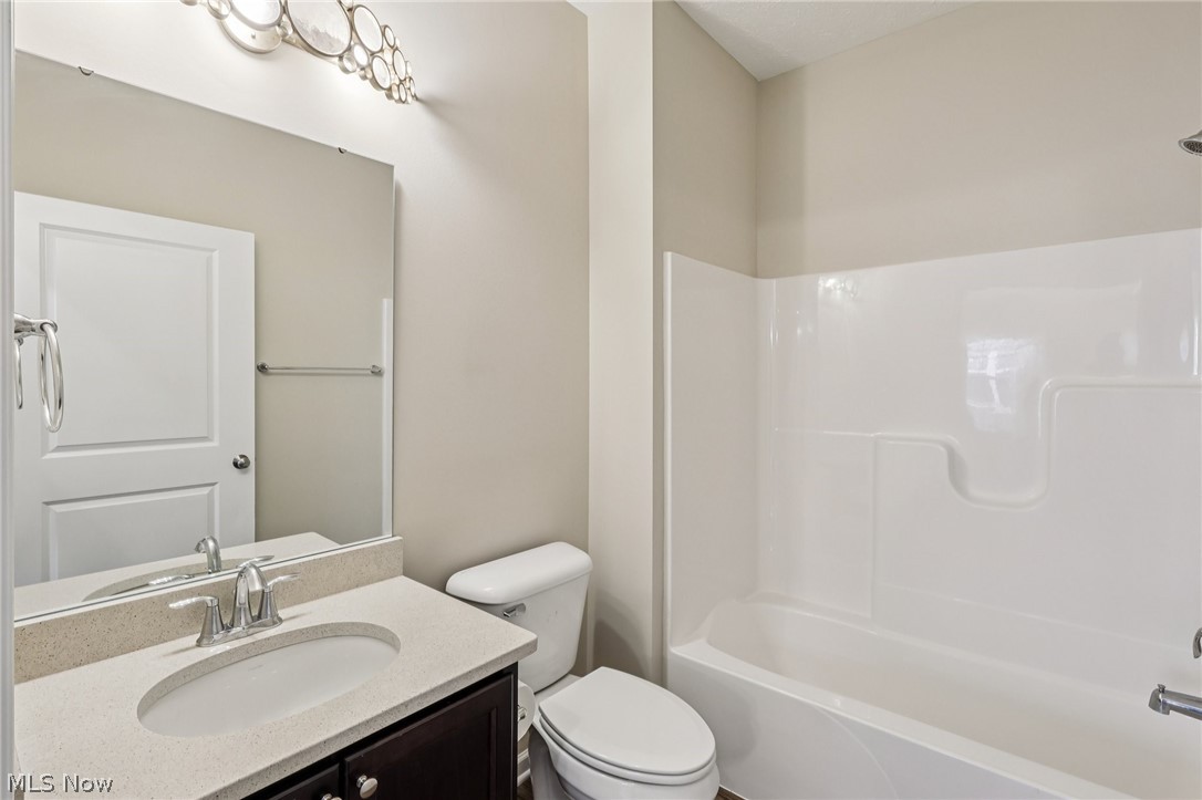 271 Silver Spring Circle Elyria OH 44035