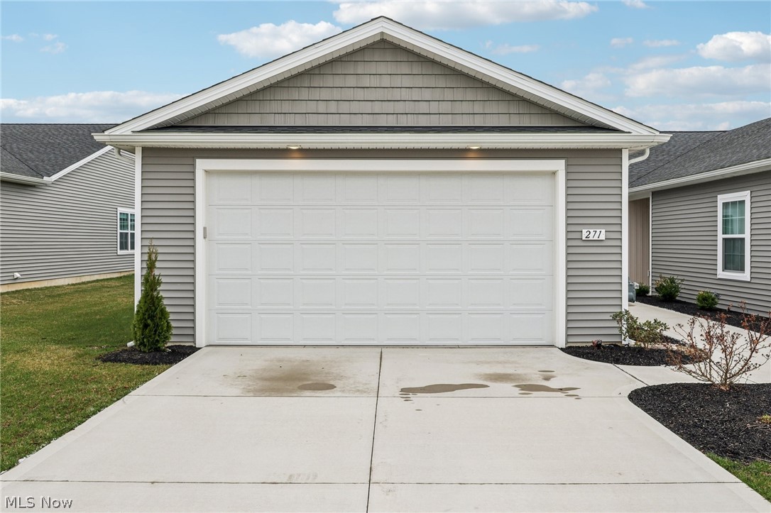 271 Silver Spring Circle Elyria OH 44035