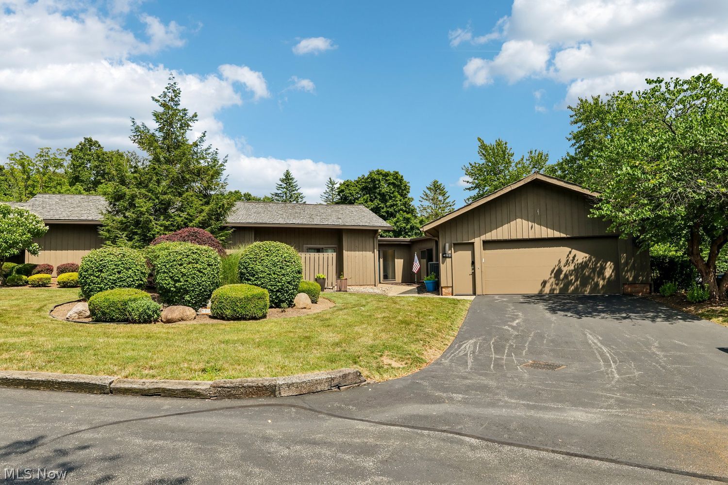 470-21 Willow Circle Aurora OH 44202