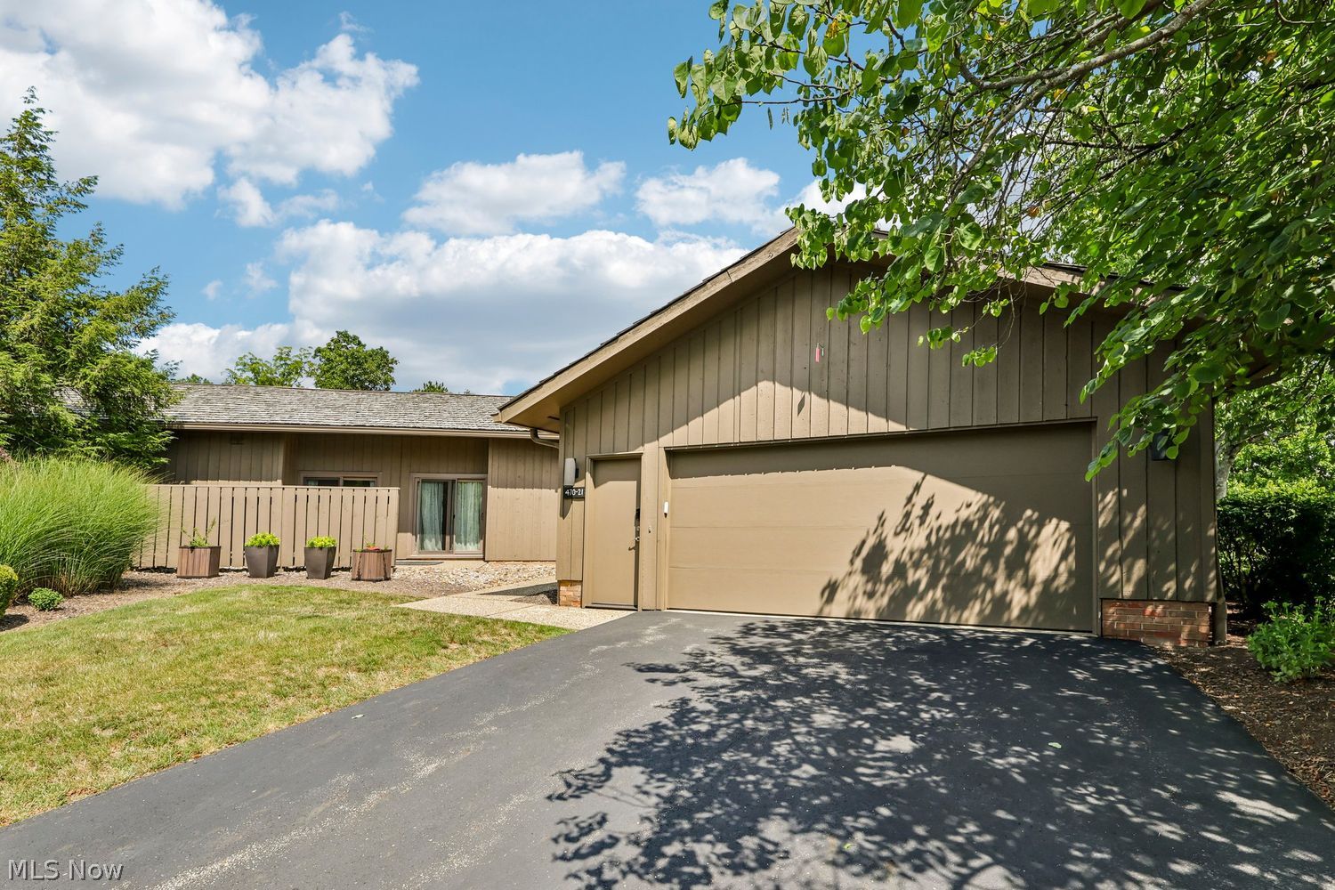 470-21 Willow Circle Aurora OH 44202