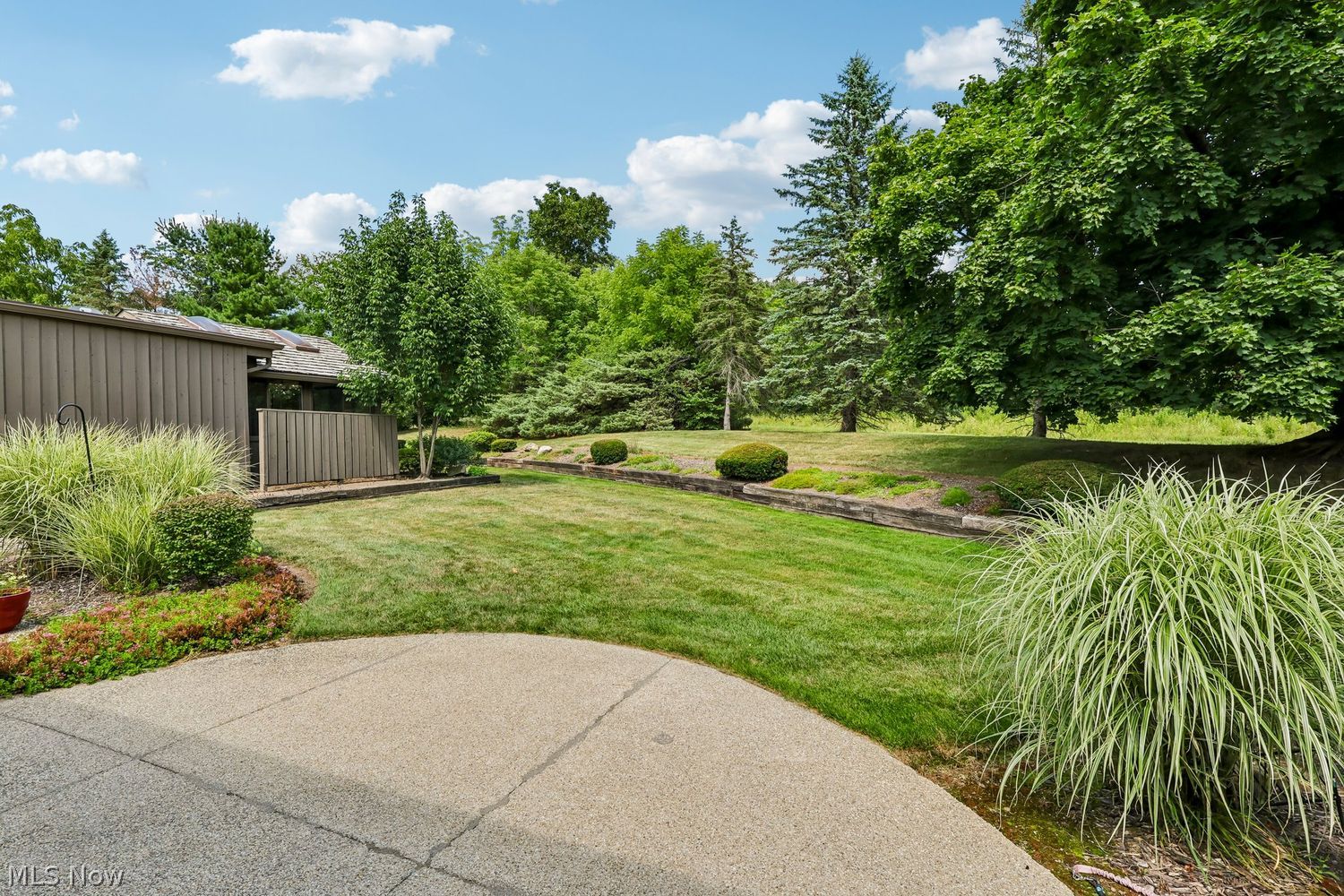 470-21 Willow Circle Aurora OH 44202