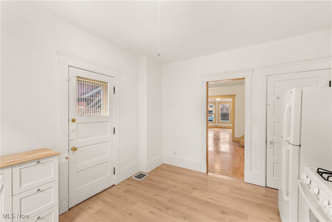 1031 Kenilworth Avenue Cleveland OH 44113