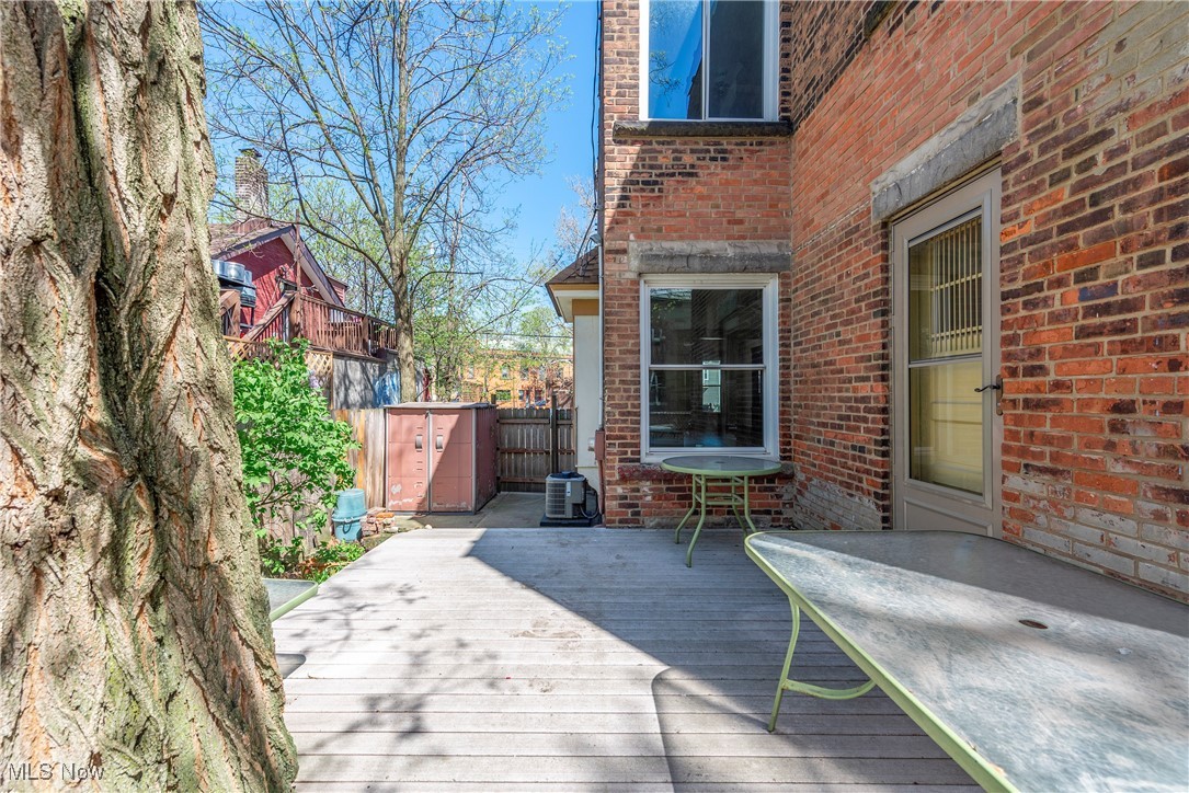 1031 Kenilworth Avenue Cleveland OH 44113