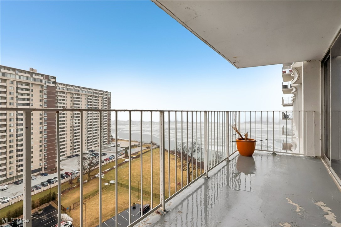 12700 Lake Avenue Lakewood OH 44107