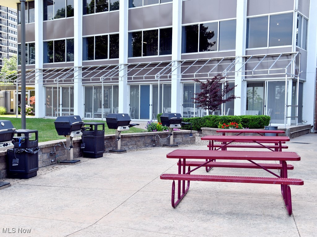 12700 Lake Avenue Lakewood OH 44107