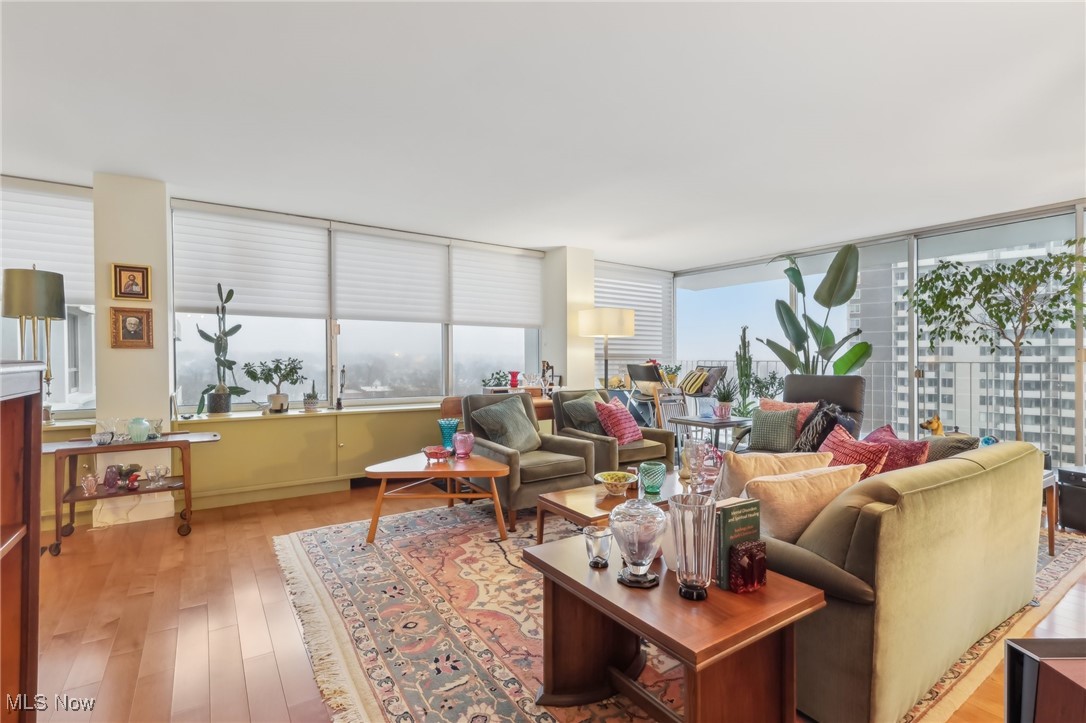 12700 Lake Avenue Lakewood OH 44107