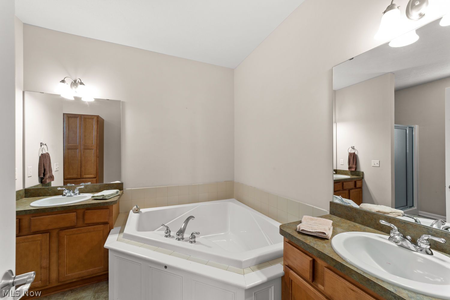 33262 Ambleside Drive Avon Lake OH 44012