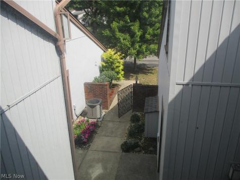 722 Tinkers Lane Sagamore Hills OH 44067