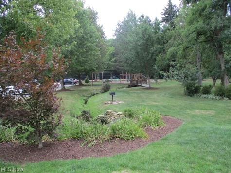 722 Tinkers Lane Sagamore Hills OH 44067