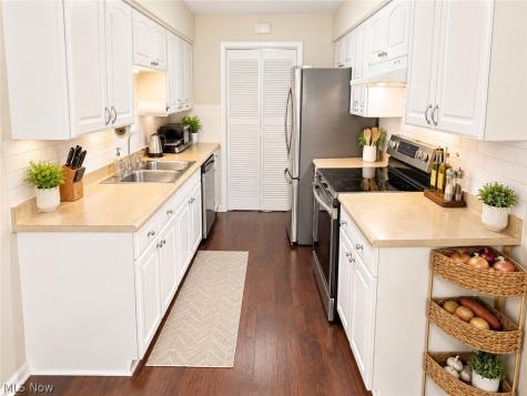 25555 Country Club Boulevard North Olmsted OH 44070