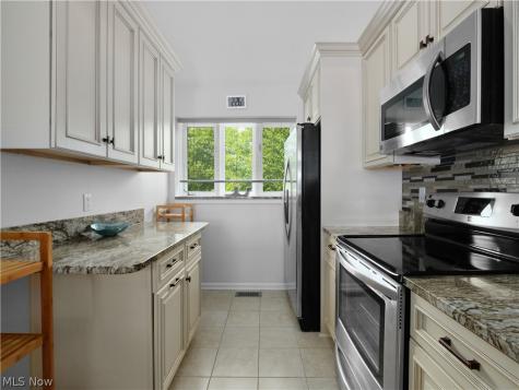 179 Marina Point Drive Sandusky OH 44870