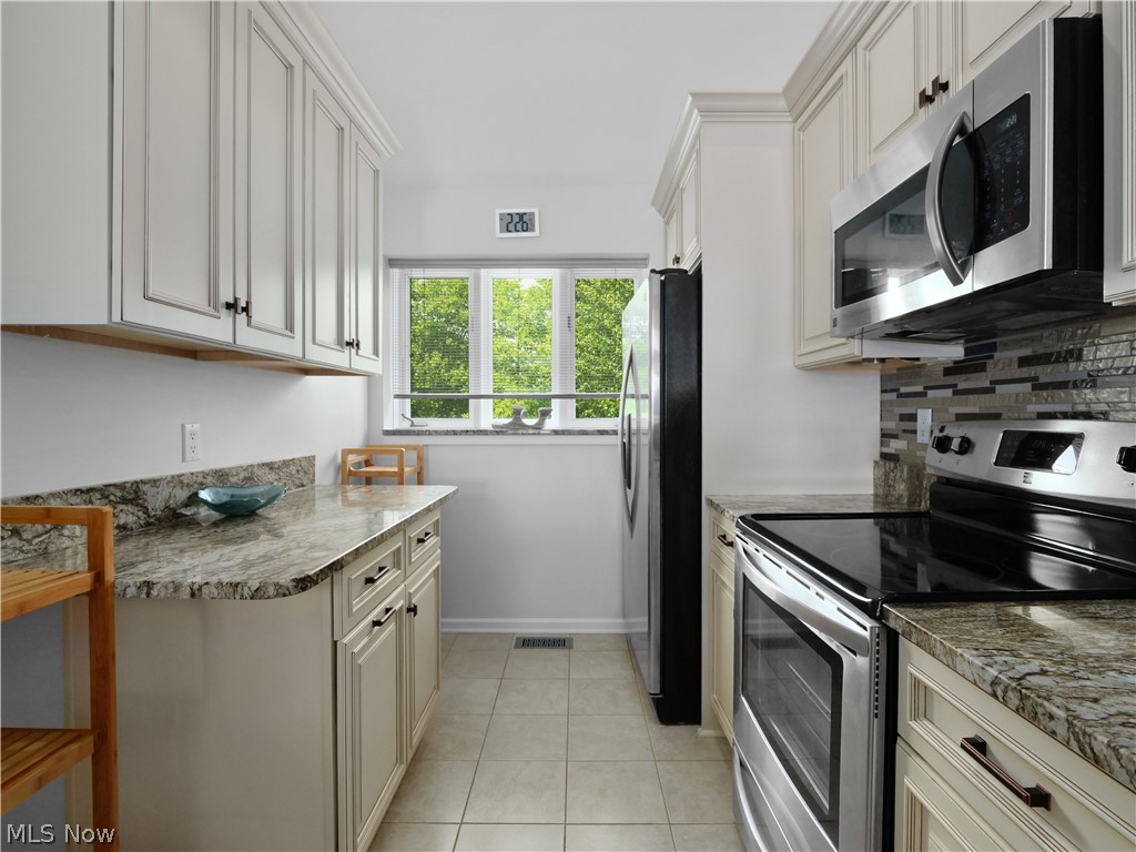 179 Marina Point Drive Sandusky OH 44870