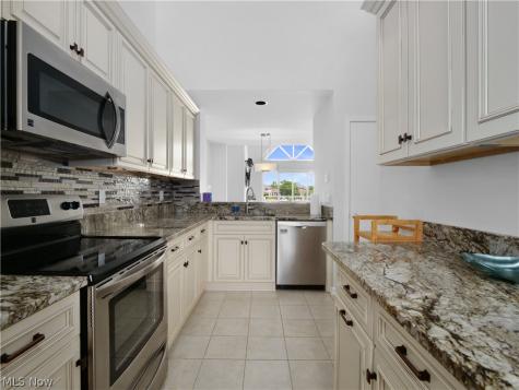 179 Marina Point Drive Sandusky OH 44870