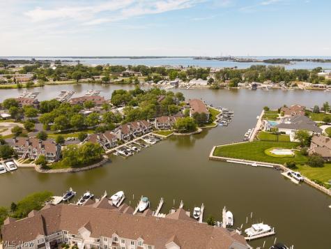 179 Marina Point Drive Sandusky OH 44870