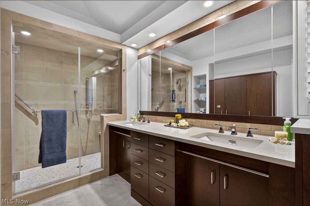 10 Longmeadow Lane Beachwood OH 44122