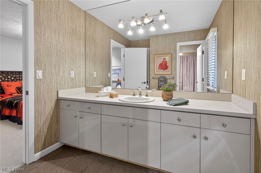10 Longmeadow Lane Beachwood OH 44122